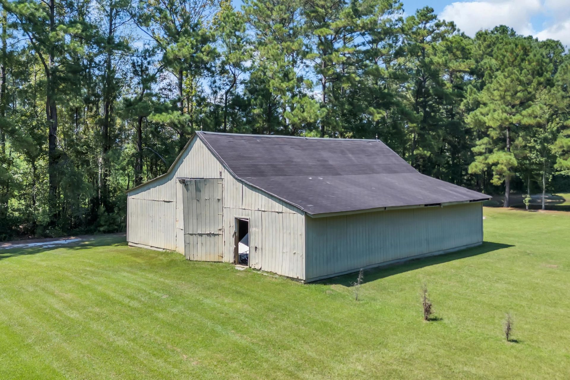 381 Saint Ives Rd. Photo 50
