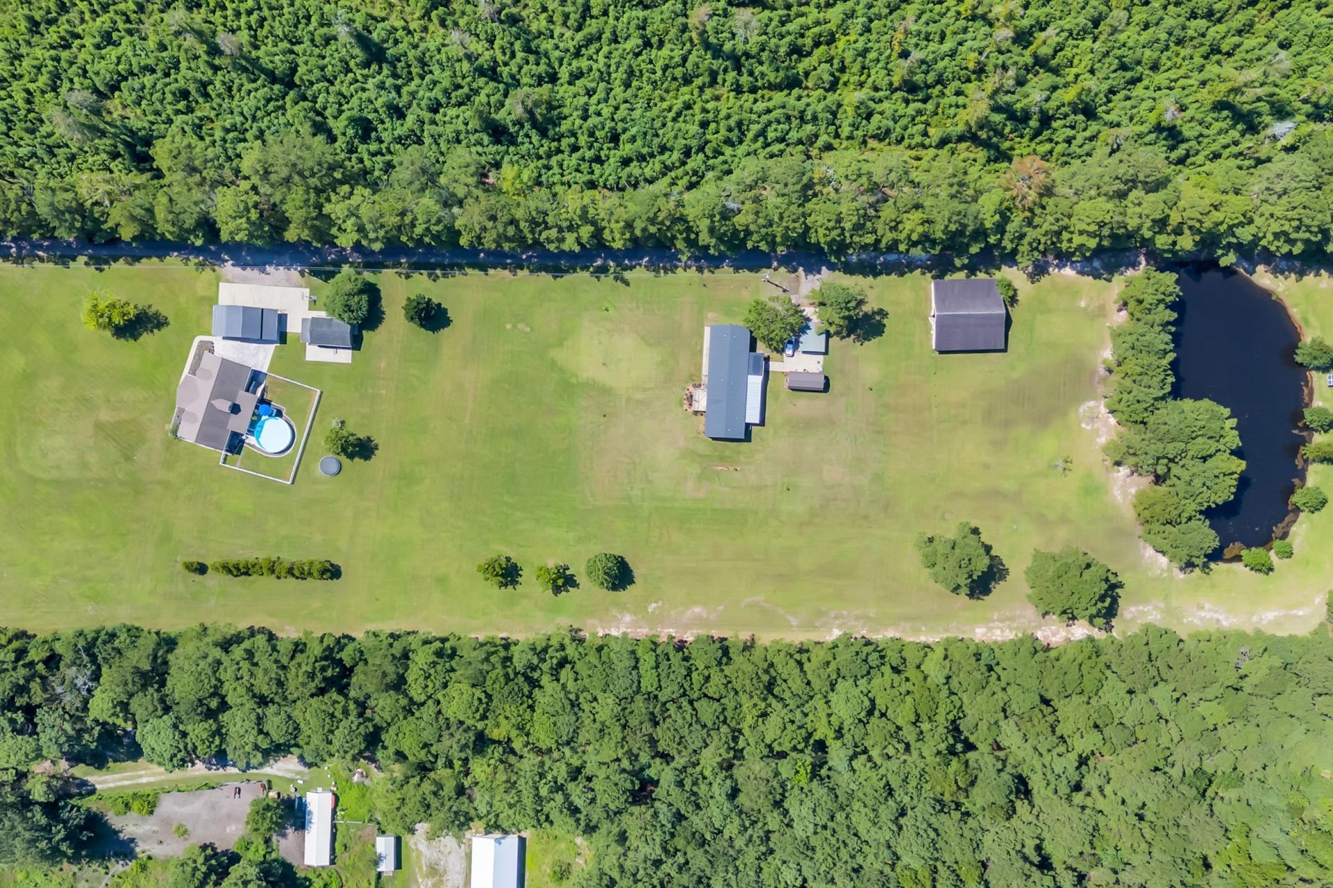 381 Saint Ives Rd. Photo 56