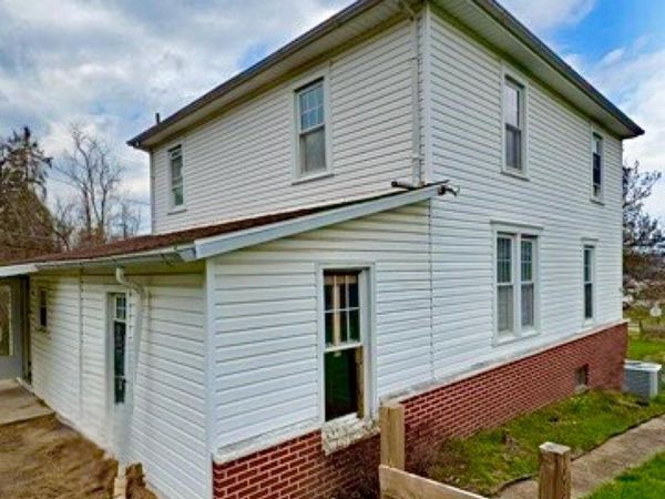 301 Hampton Road, Fairmont, WV 26554