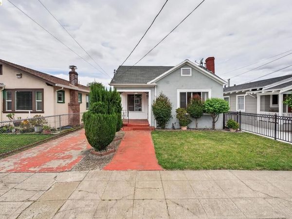 8115 Iris St, Oakland, CA 94605