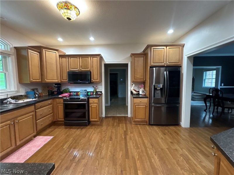 894 Park Boulevard, East Liverpool, OH 43920 Photo 14