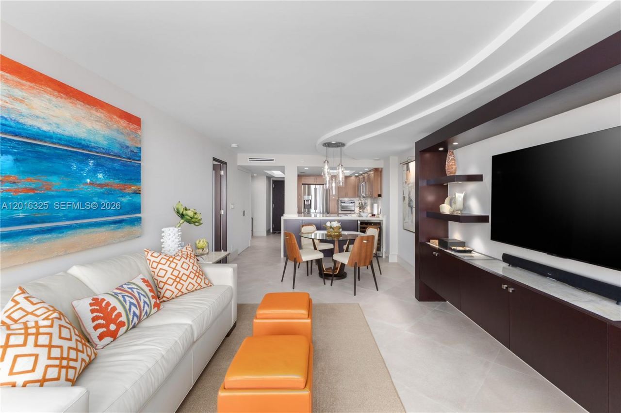 2555 Collins Ave , Unit 2205, Miami Beach, FL 33140 Photo