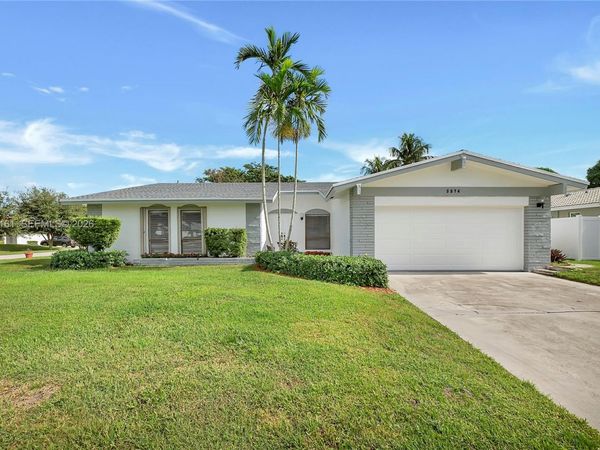 3374 NW 28th Ter , Boca Raton, FL 33434