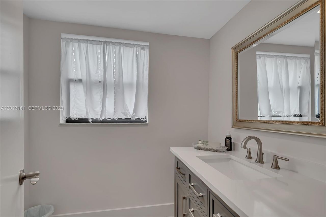3374 NW 28th Ter , Boca Raton, FL 33434 Photo