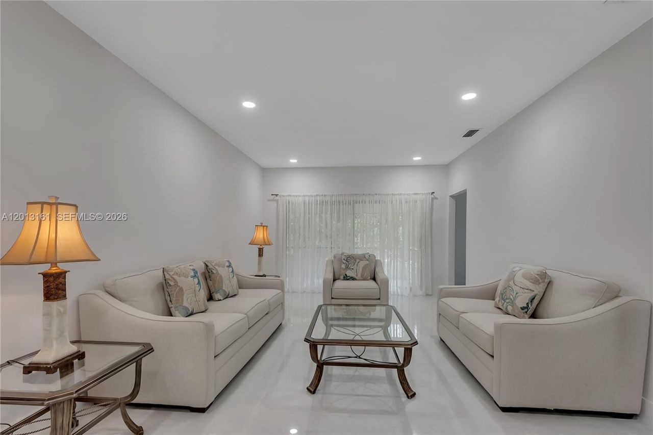 3374 NW 28th Ter , Boca Raton, FL 33434 Photo