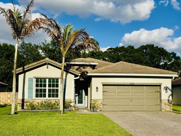 2204 SW Strawberry Terrace, Palm City, FL 34990