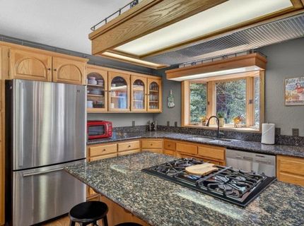 13101 Hansel Avenue, Truckee, CA 96161 Photo