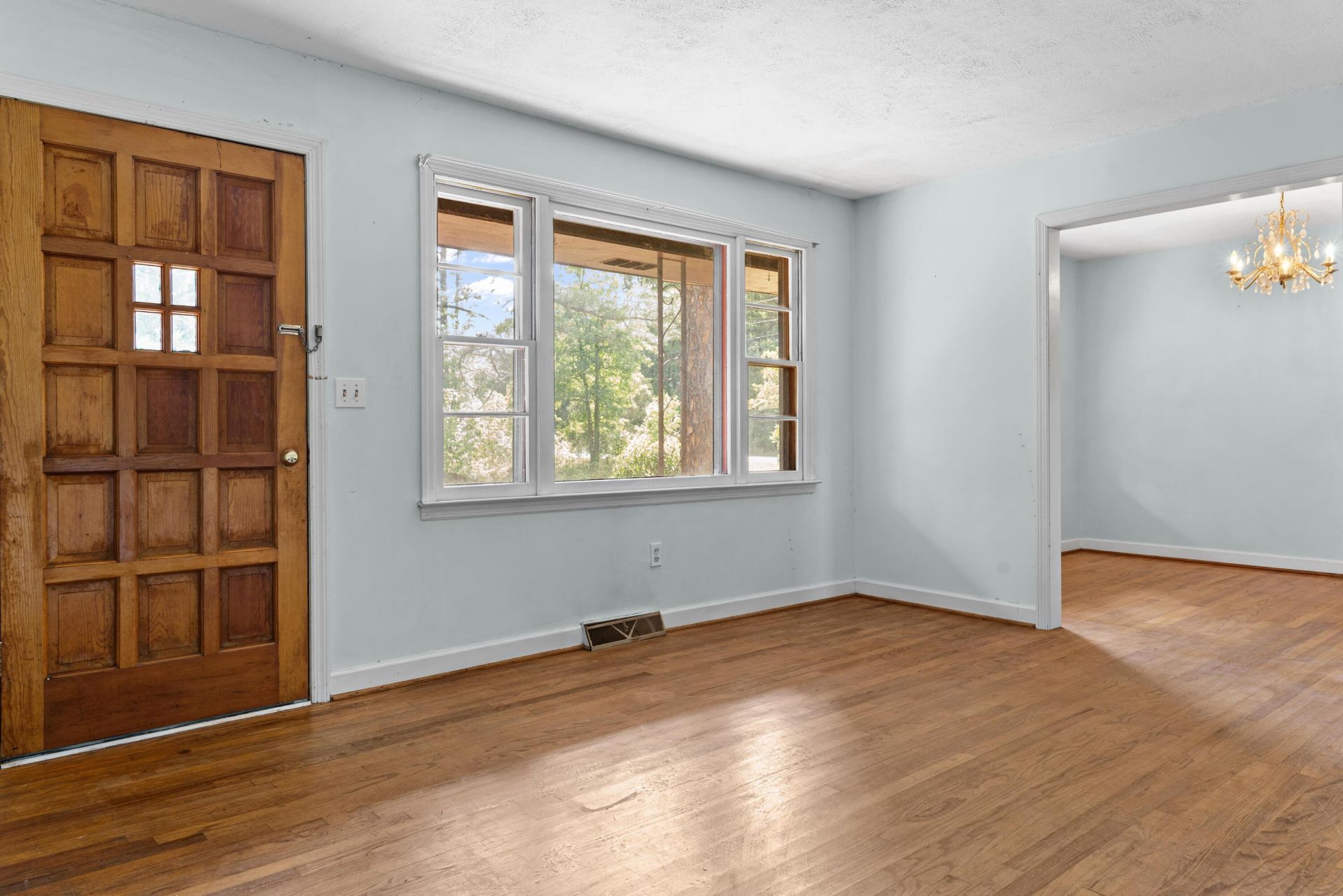 1221 Glenrobinson Lane Photo 7