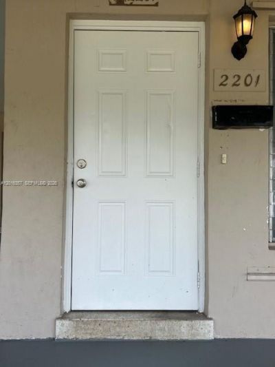 2201 N 57th Ave, Hollywood, FL 33021 Photo