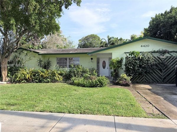 4420 NW 16th St, Lauderhill, FL 33313