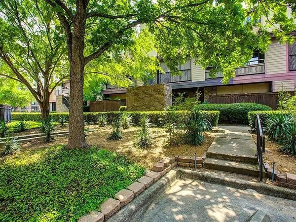 5757 E University Boulevard, Unit 22B, Dallas, TX 75206