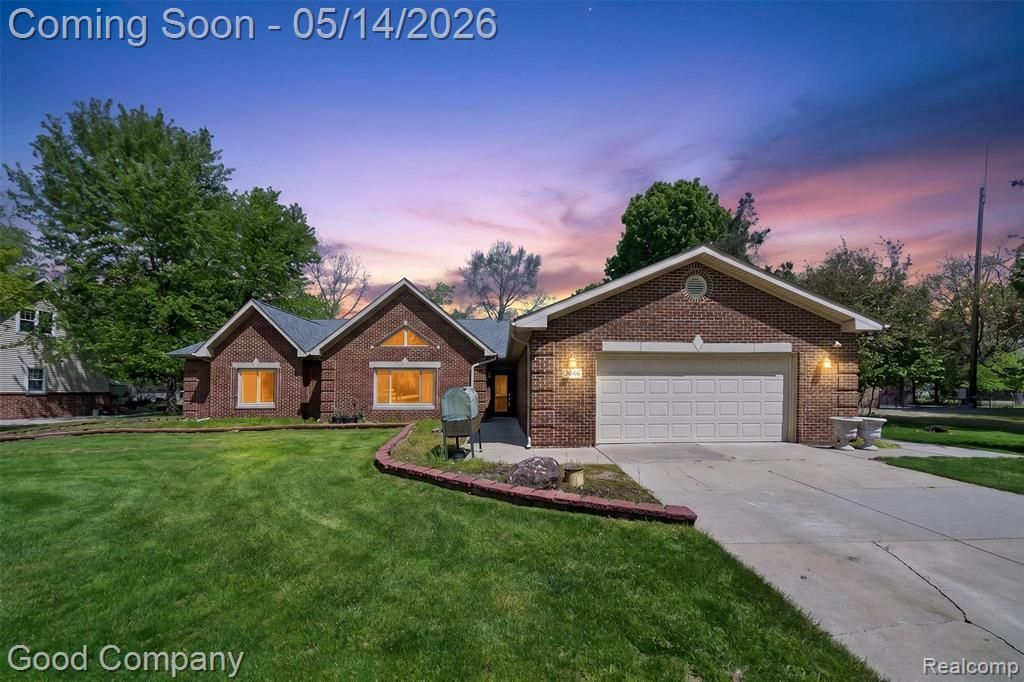 24548 Sargent Avenue, Southfield, MI 48033 Main Photo