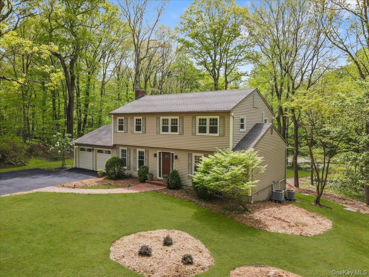 10 Silvermine Drive , South Salem, NY 10590 Main Photo