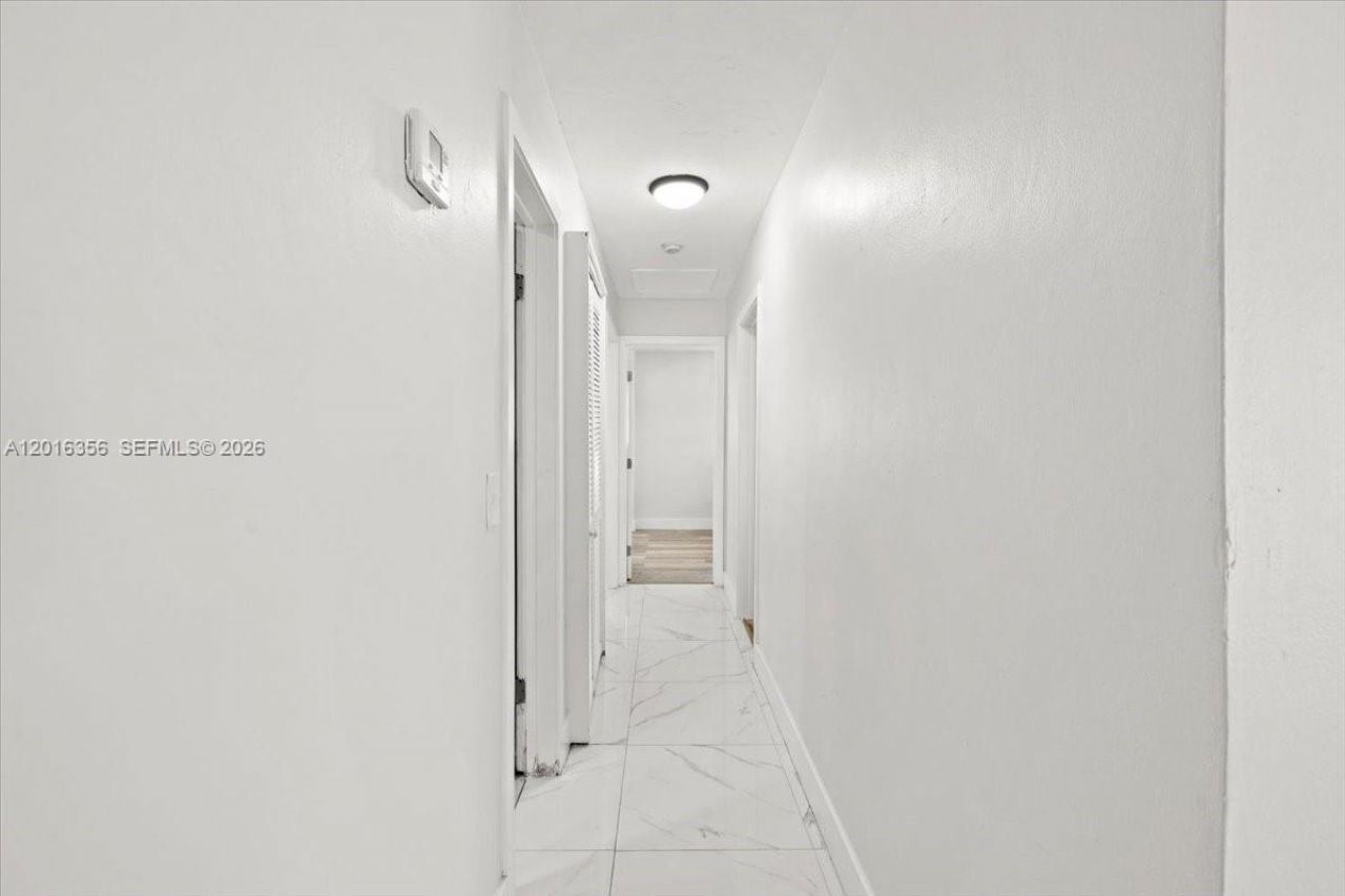 1031 NW 202nd St , Miami Gardens, FL 33169 Photo