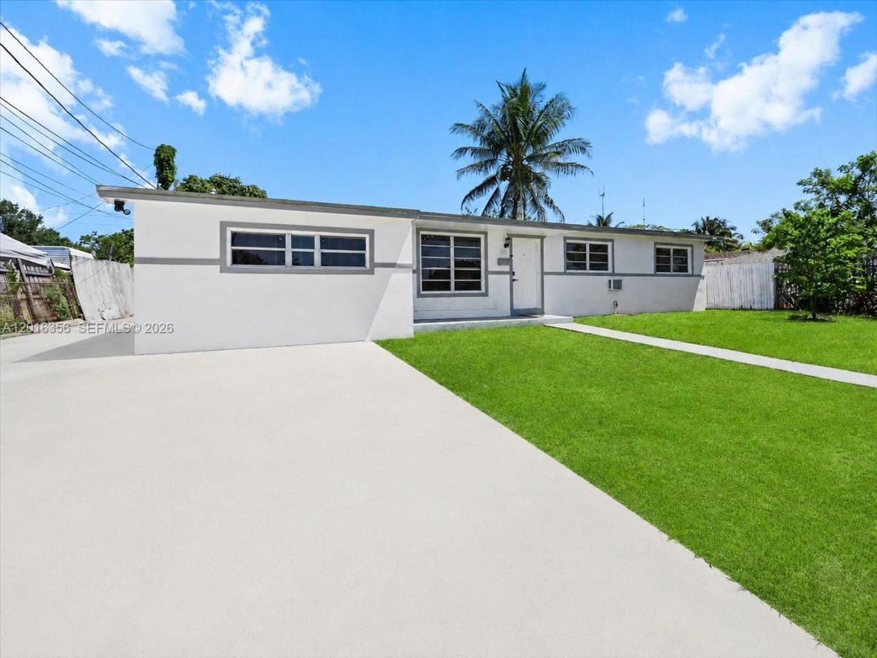 1031 NW 202nd St , Miami Gardens, FL 33169 Photo