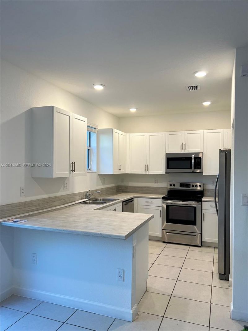 1211 SE 27th Ter , Homestead, FL 33035 Photo