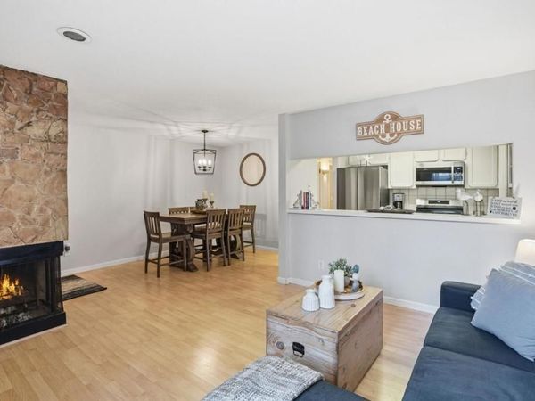 461 Dela Vina Avenue, Unit 103, Monterey, CA 93940
