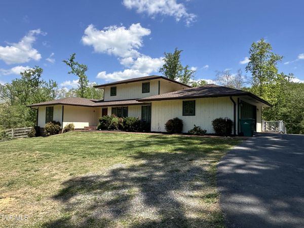 21506 Plantation Road, Bristol, VA 24202