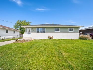 322 Windsor Drive, Elyria, OH 44035