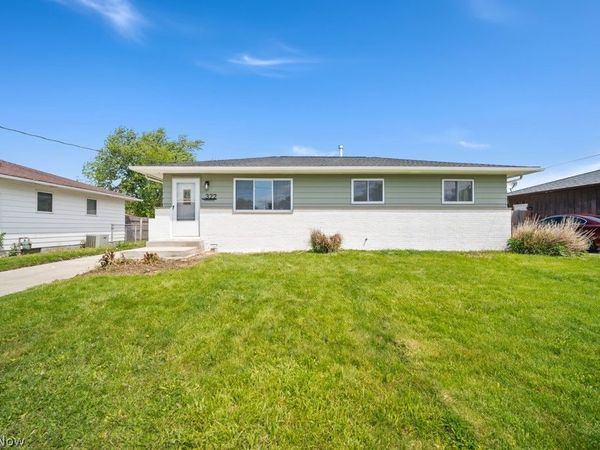 322 Windsor Drive , Elyria, OH 44035