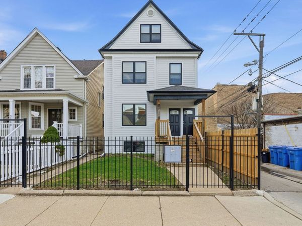 2342 N Lawndale Avenue, Chicago, IL 60647