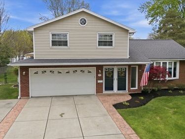 77 Willow Lane, Buffalo, NY 14228