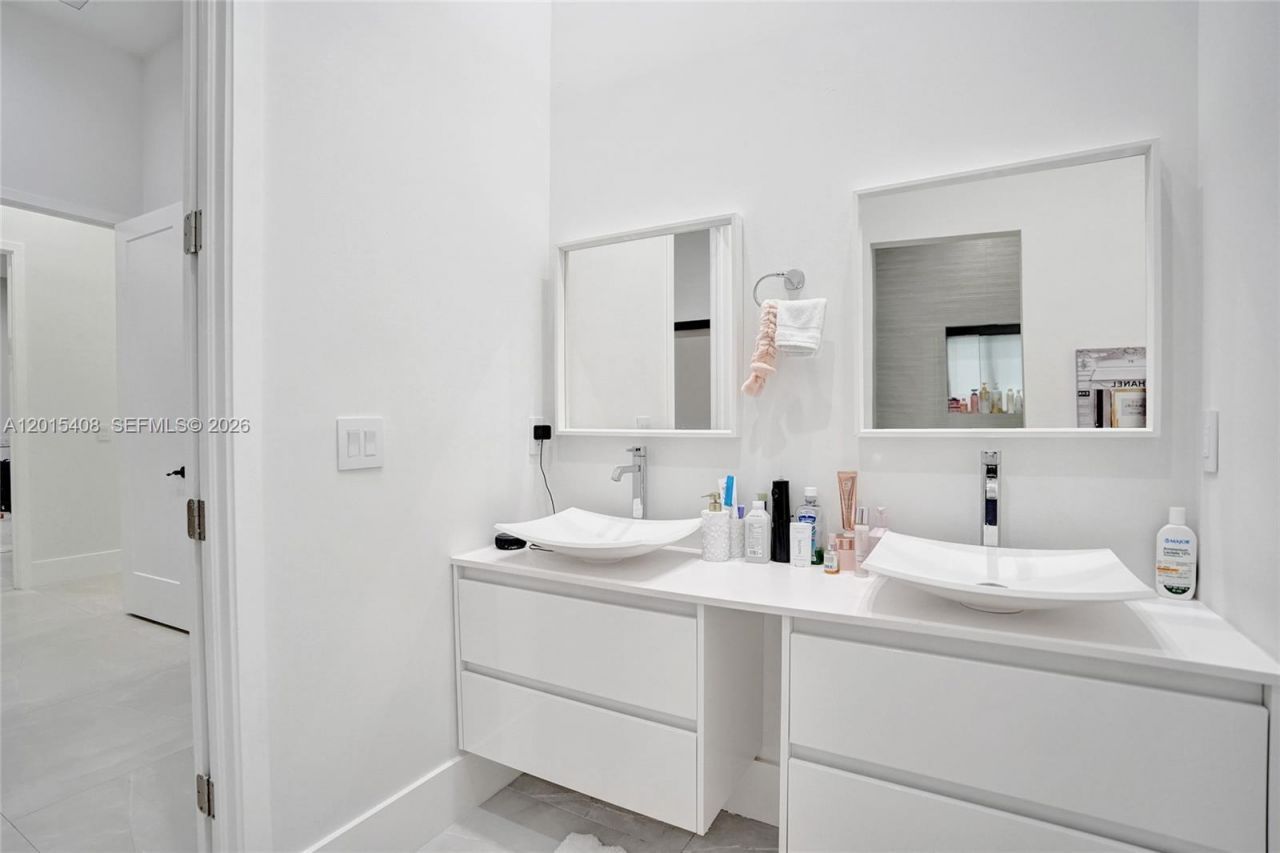 3909 SW 54th Ct , Dania Beach, FL 33312 Photo