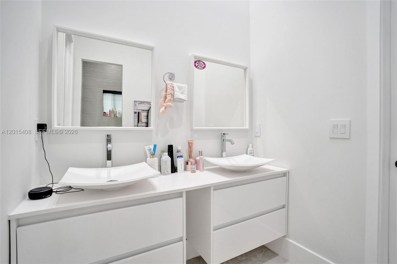 3909 SW 54th Ct , Dania Beach, FL 33312 Photo