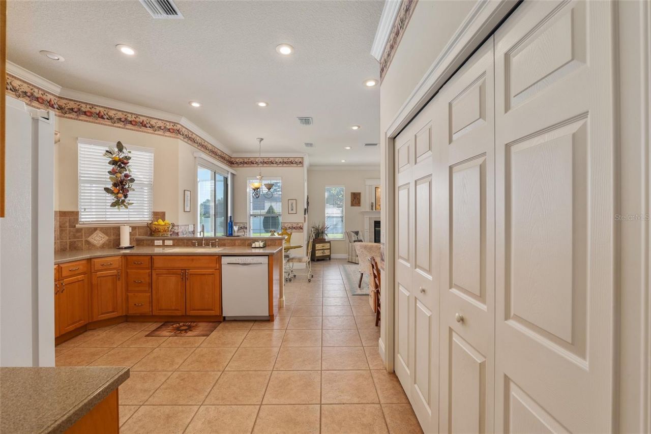 3865 SE 52nd Avenue, Ocala, FL 34480 Photo