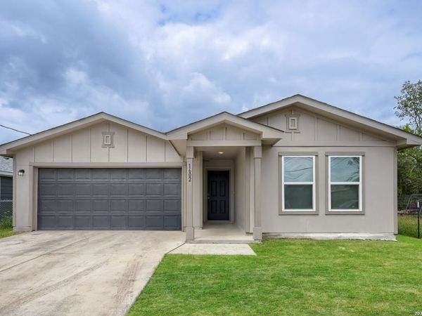 1602 Sunset St, Seguin, TX 78155
