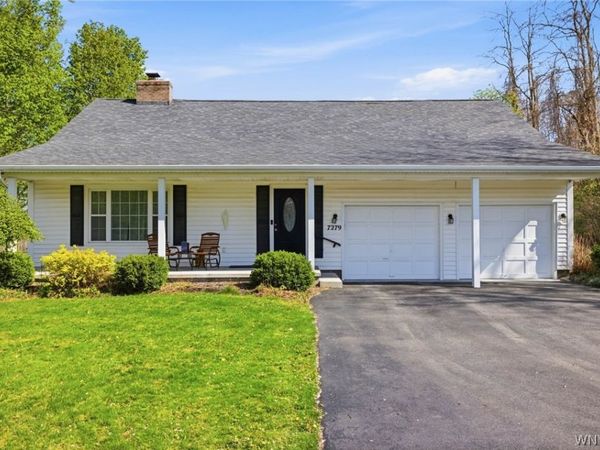 7279 Selden Road, Le Roy, NY 14482