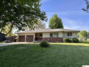 507 E Fulton Street , Hooper, NE 68031