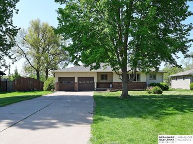 507 E Fulton Street , Hooper, NE 68031