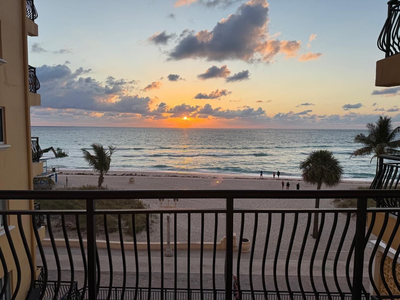 1815 N Surf Road, Unit 402, Hollywood, FL 33019 Photo