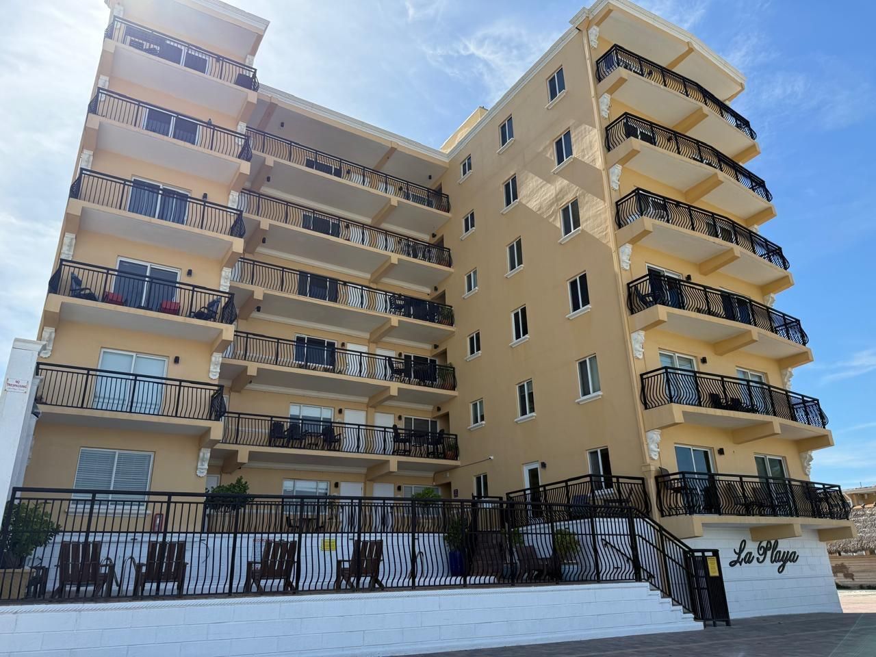 1815 N Surf Road, Unit 402, Hollywood, FL 33019 Photo