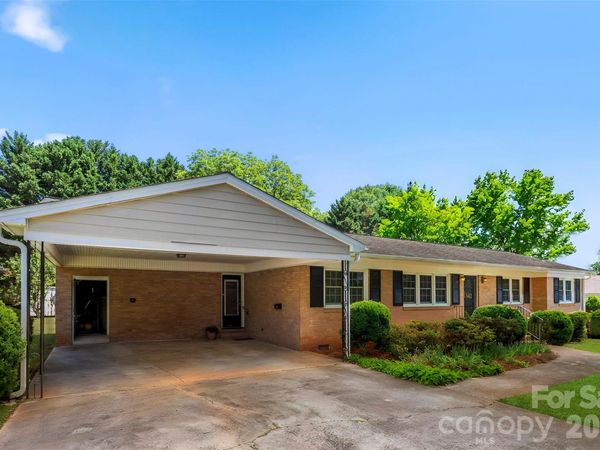 3342 Gardner Park Drive , Gastonia, NC 28054