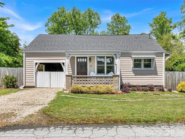 29 Salem Street , Brevard, NC 28712