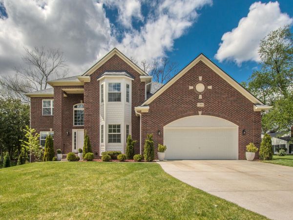 1360 Fairlane Drive, Ann Arbor, MI 48104