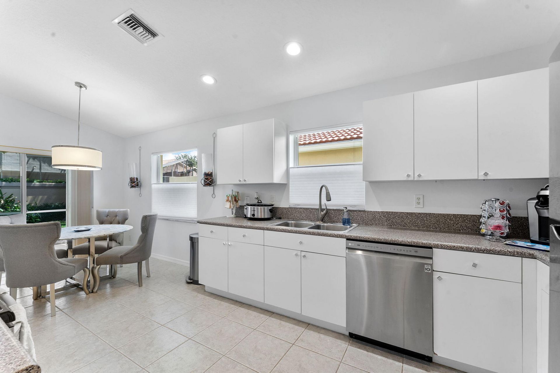 6887 Viale Elizabeth, Delray Beach, FL 33446 Photo