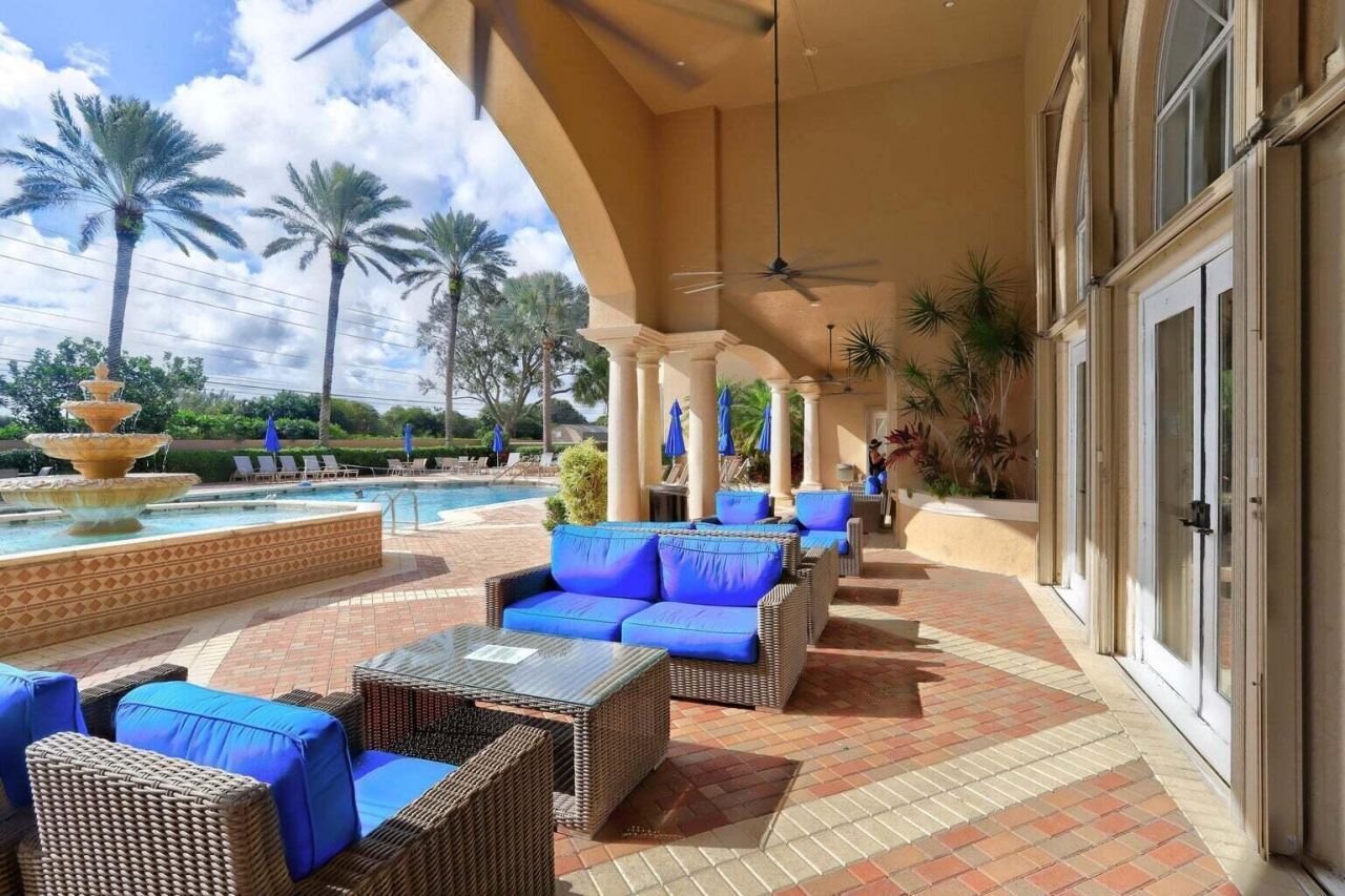 6887 Viale Elizabeth, Delray Beach, FL 33446 Photo