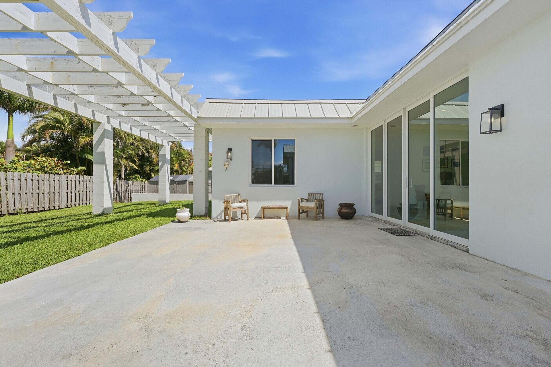 1123 Granada, Hutchinson Island, FL 34949 Photo