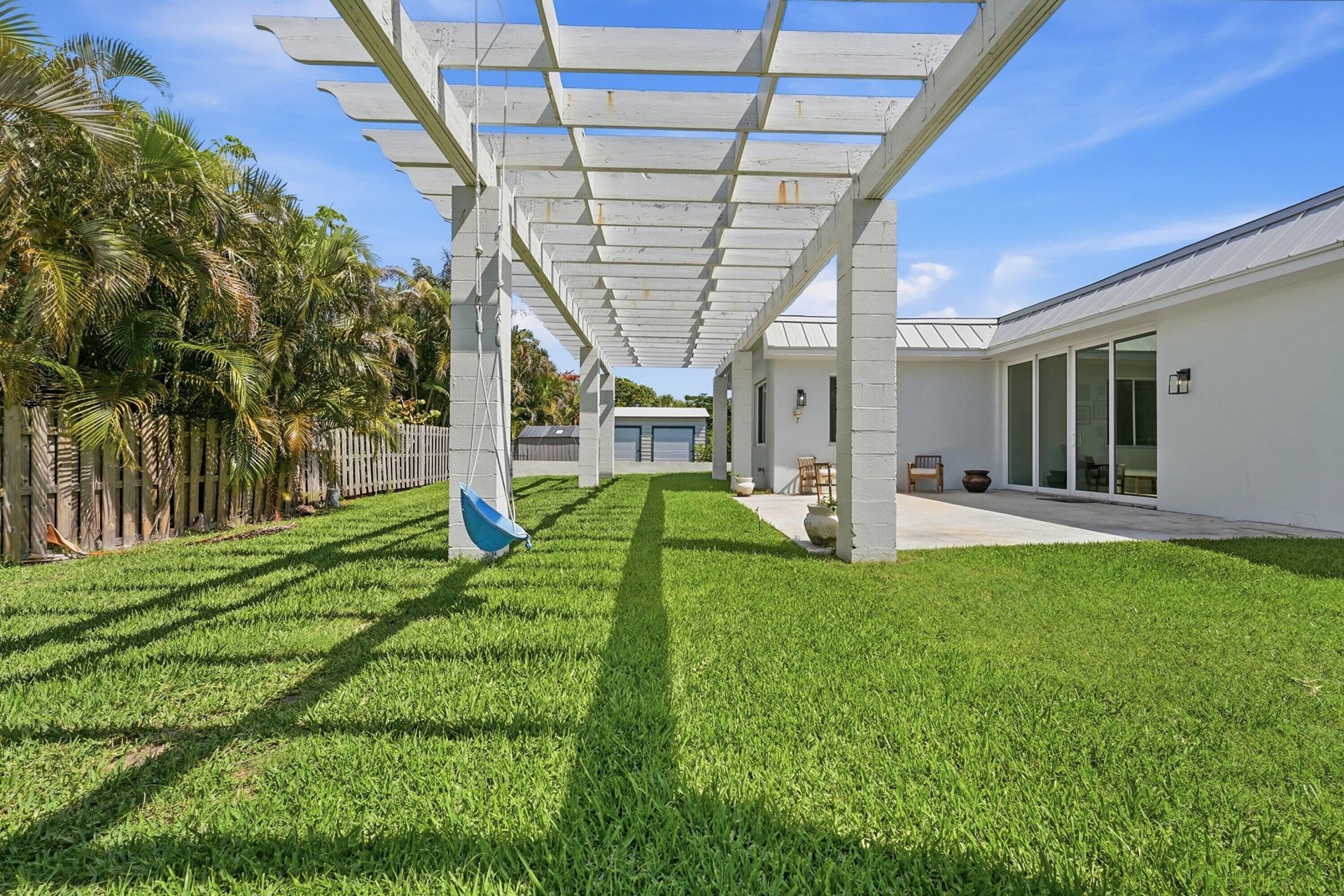 1123 Granada, Hutchinson Island, FL 34949 Photo