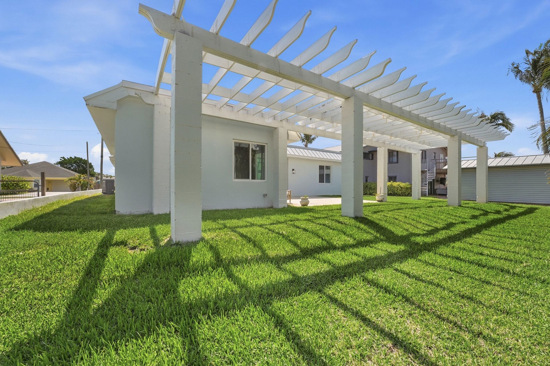 1123 Granada, Hutchinson Island, FL 34949 Photo