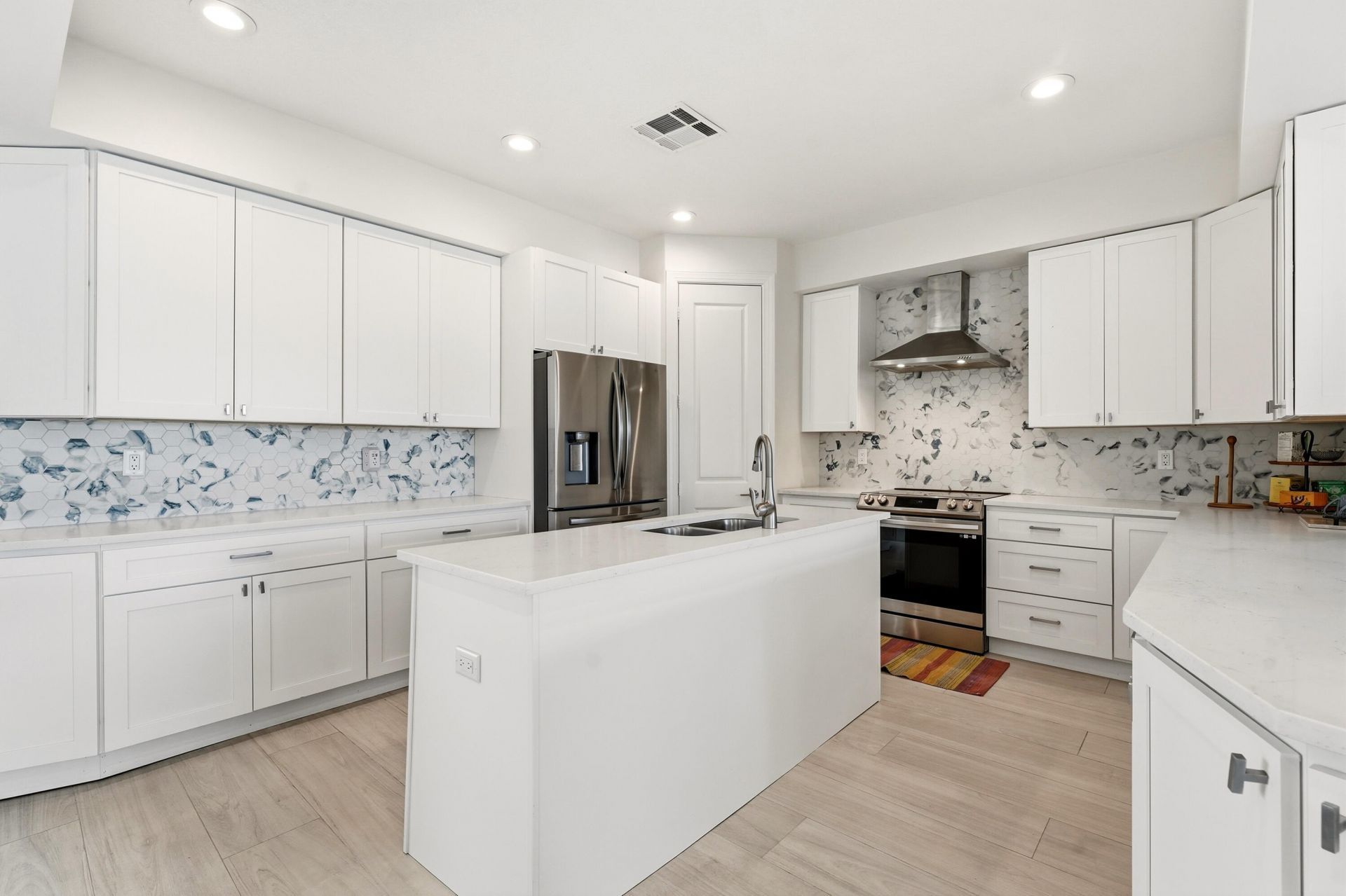 1123 Granada, Hutchinson Island, FL 34949 Photo