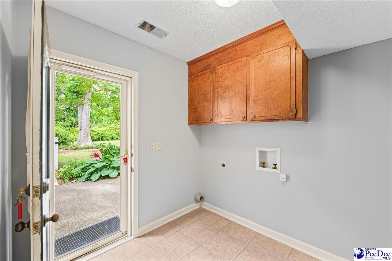 808 Wedgefield Road Photo 17