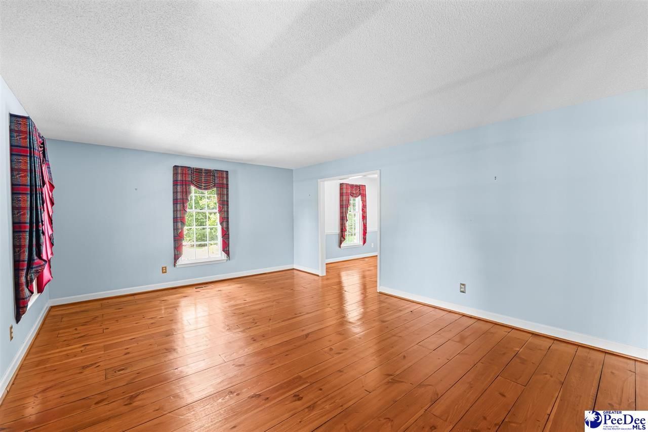 808 Wedgefield Road Photo 4
