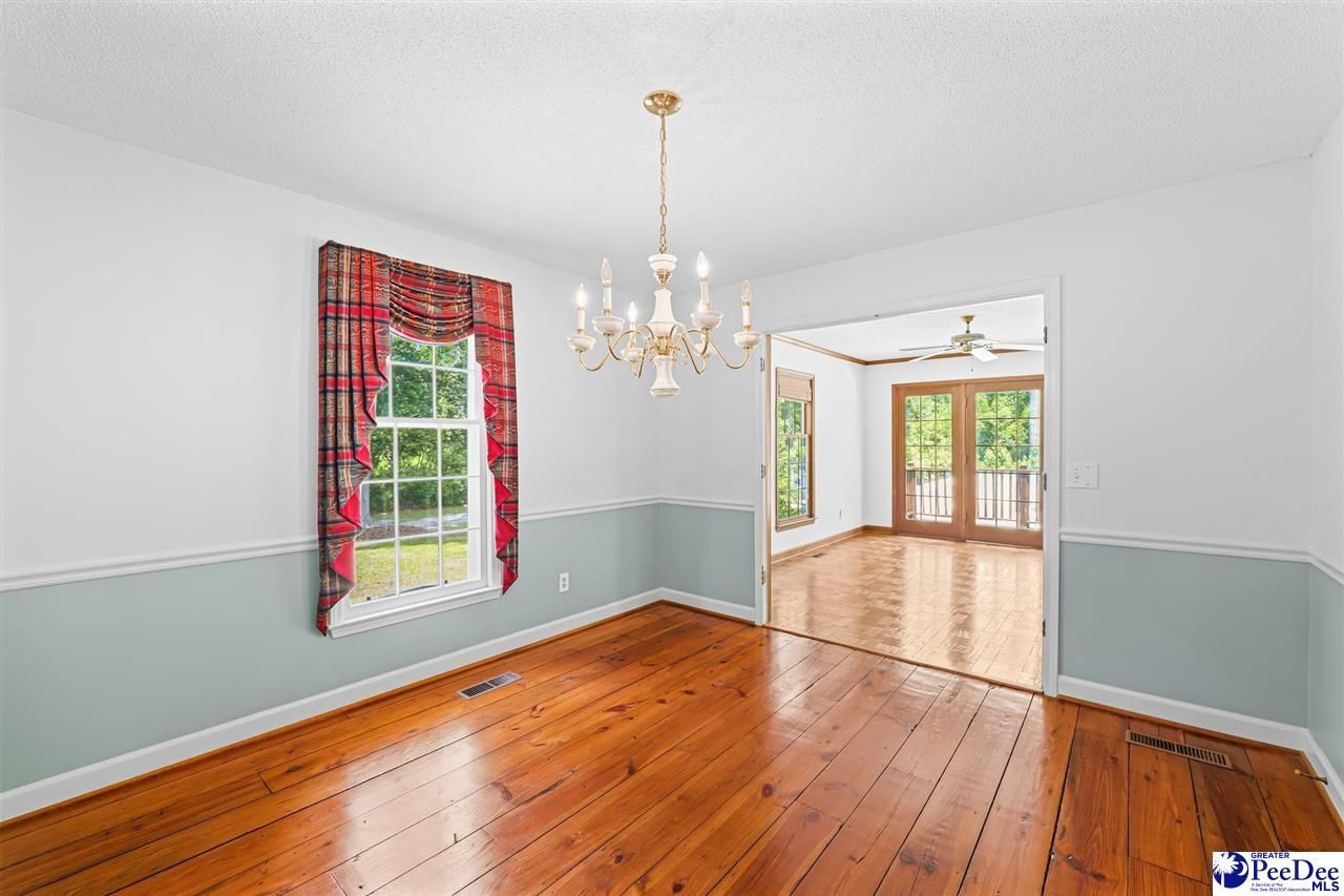 808 Wedgefield Road Photo 6
