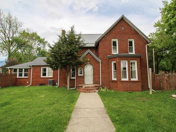 400 W Peck Avenue, White Pigeon, MI 49099
