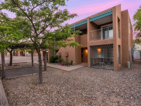 1809 Girard Boulevard SE, Albuquerque, NM 87106