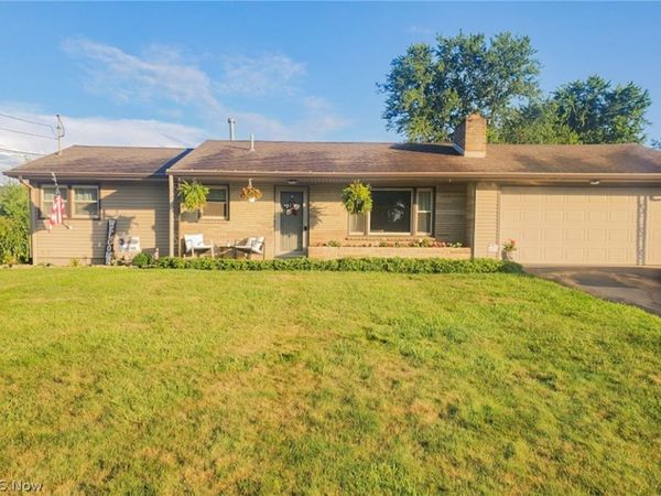 29 Bittersweet Drive , Columbiana, OH 44408